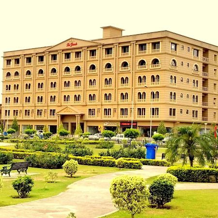 Executive 3 Bedrooms Apartment In Bahria Town Rawalpindi Ngoại thất bức ảnh